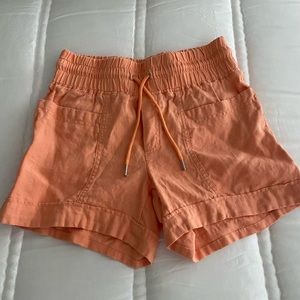 Athleta Cabo Linen 4” Short